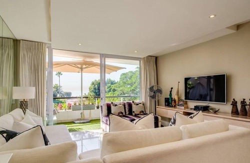 Mouille Point Apartment | 120 m² Apartment ∙ 3 bedrooms ∙ 6 guests
