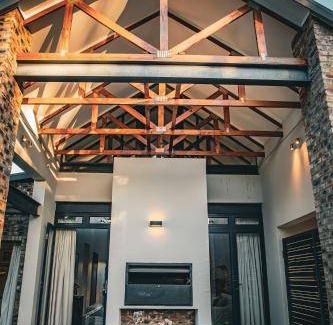 Clarens Apartment | 120 m² Apartment ∙ 2 bedrooms ∙ 4 guests