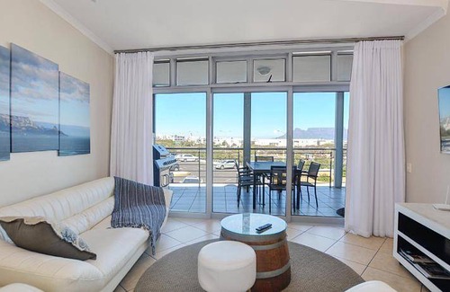 Big Bay Apartment | 120 m² Apartment ∙ 3 bedrooms ∙ 6 guests