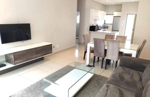 Sandown Apartment | 120 m² Apartment ∙ 2 bedrooms ∙ 4 guests