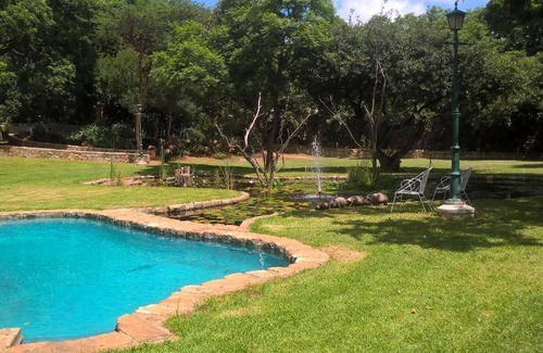 Greater Johannesburg Metropolitan Area Bed & Breakfast | 120 m² Bed and breakfast ∙ 2 bedrooms ∙ 127 guests
