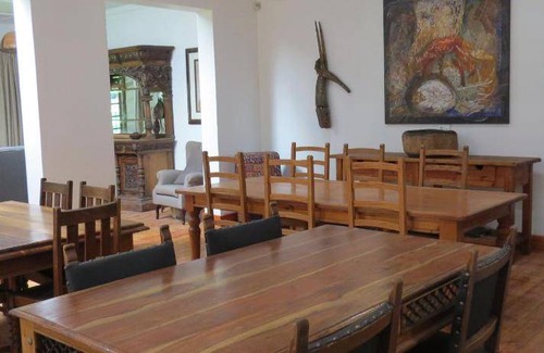 Greater Johannesburg Metropolitan Area Bed & Breakfast | 120 m² Bed and breakfast ∙ 2 bedrooms ∙ 127 guests