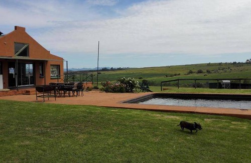 Fouriesburg House | 120 m² Farmhouse ∙ 4 bedrooms ∙ 8 guests