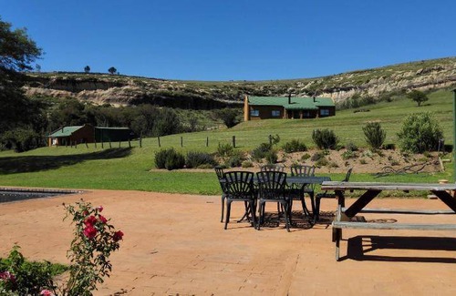 Fouriesburg House | 120 m² Farmhouse ∙ 4 bedrooms ∙ 8 guests