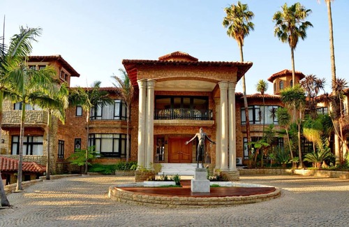Pretoria Hotel | 120 m² Hotel ∙ 8 guests