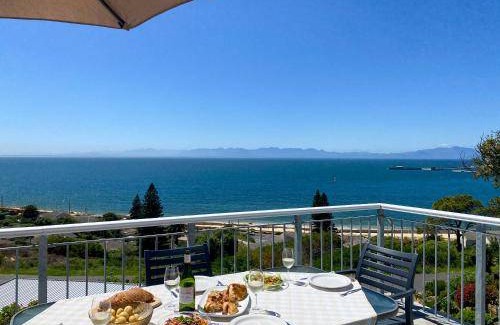 Redhill House | 120 m² House ∙ 2 bedrooms ∙ 4 guests