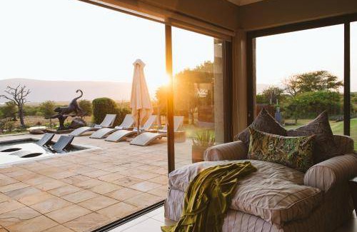 Pongola Cabin | 1200 m² Lodge ∙ 5 bedrooms ∙ 10 guests