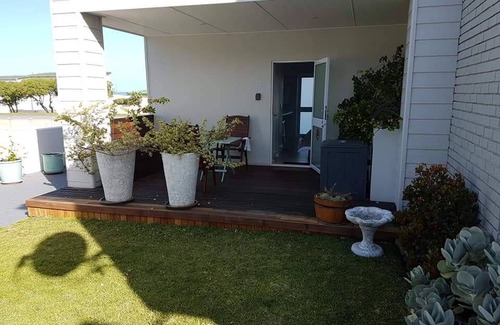 L'Agulhas Bed & Breakfast | 125 m² Bed and breakfast ∙ 2 bedrooms ∙ 127 guests