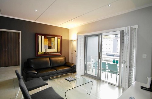 Sandown Apartment | 128 Patricia Road, Sandown extention3