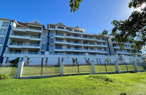 Margate Beach Apartment | 130 m² Apartment ∙ 4 bedrooms ∙ 8 guests
