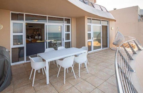 Umdloti Apartment | 130 m² Apartment ∙ 3 bedrooms ∙ 7 guests