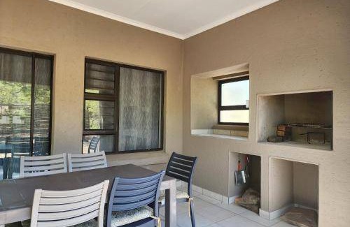 Marloth Park House | 130 m² House ∙ 2 bedrooms ∙ 6 guests