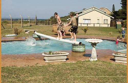Tugela Mouth Resort | 130 m² Resort ∙ 4 bedrooms ∙ 12 guests