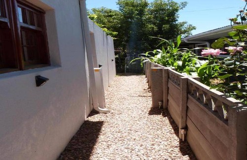 Beaufort West Bed & Breakfast | 135 m² Bed and breakfast ∙ 3 bedrooms ∙ 6 guests