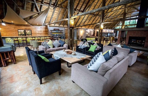 Embonisweni Cabin | 135 m² Lodge ∙ 4 guests