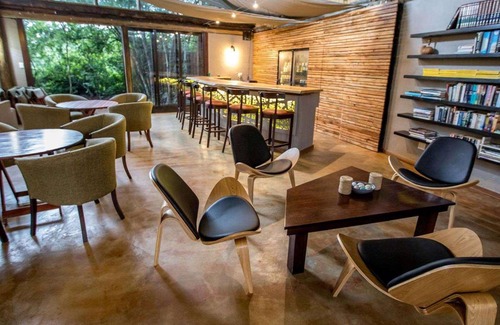 Embonisweni Cabin | 135 m² Lodge ∙ 4 guests