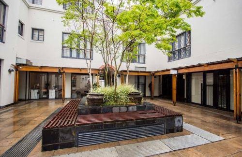 Stellenbosch Central Apartment | 135 m² Apartment ∙ 3 bedrooms ∙ 6 guests
