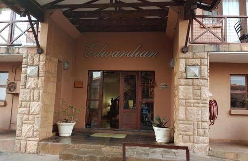 Port Edward Apartment | 136 m² Serviced apartment ∙ 3 bedrooms ∙ 6 guests