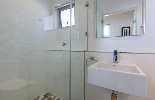 Mouille Point Apartment | 139 m² Apartment ∙ 2 bedrooms ∙ 4 guests