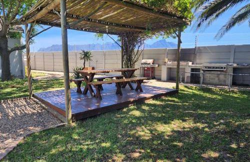 Ottery Bed & Breakfast | 14 m² Bed and breakfast ∙ 5 bedrooms ∙ 10 guests