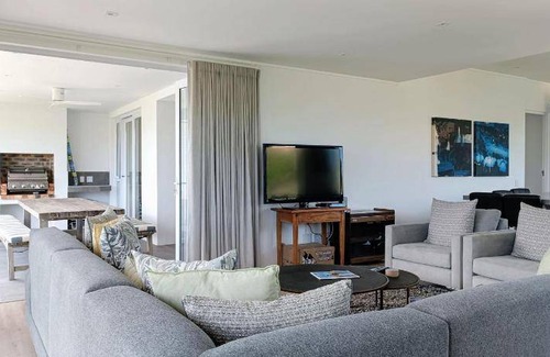 Robberg Beach Apartment | 140 m² Apartment ∙ 3 bedrooms ∙ 6 guests
