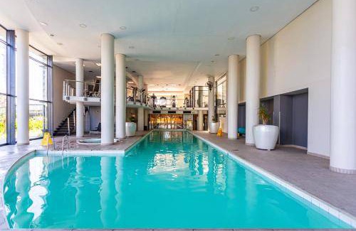 Century City Apartment | 140 m² Apartment ∙ 3 bedrooms ∙ 7 guests