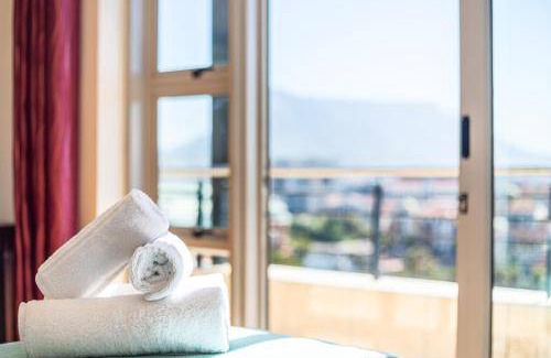 Century City Apartment | 140 m² Apartment ∙ 3 bedrooms ∙ 7 guests