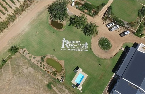 Tulbagh House | 1400 m² Farmhouse ∙ 6 bedrooms ∙ 127 guests