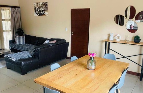 Bela-Bela Villa | 142 m² Villa ∙ 3 bedrooms ∙ 6 guests