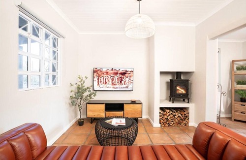 Stellenbosch House | 145 m² House ∙ 3 bedrooms ∙ 6 guests