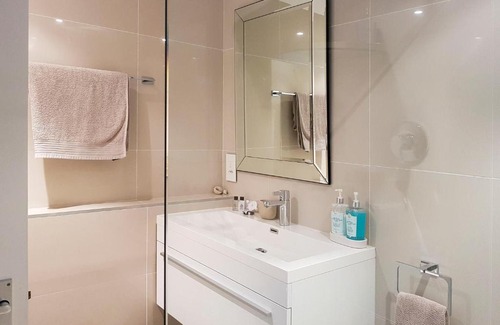Gordons Bay Central Apartment | 15 Gordonia