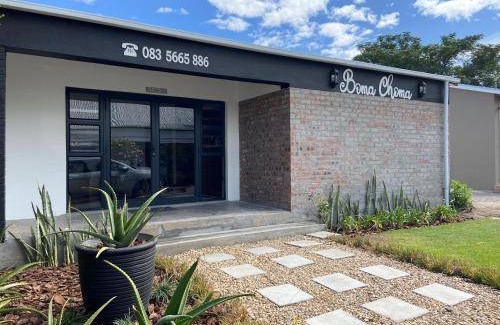 Beaufort West Apartment | 150 m² Apartment ∙ 2 bedrooms ∙ 4 guests