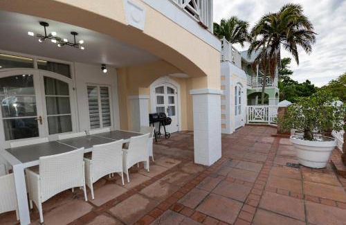 Port Edward Apartment | 150 m² Apartment ∙ 3 bedrooms ∙ 6 guests