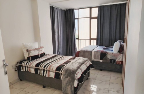 Amanzimtoti Apartment | 150 m² Apartment ∙ 3 bedrooms ∙ 10 guests