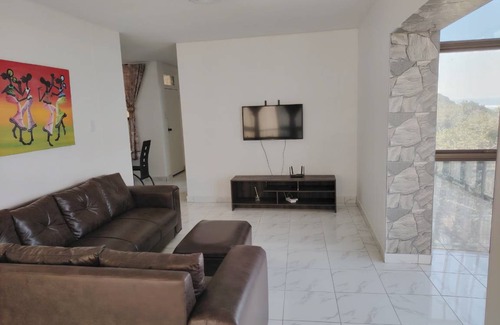 Amanzimtoti Apartment | 150 m² Apartment ∙ 3 bedrooms ∙ 10 guests