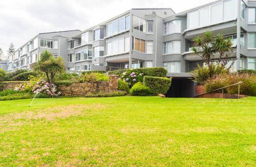 Eastcliff Apartment | 150 m² Apartment ∙ 2 bedrooms ∙ 4 guests