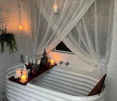 White River Bed & Breakfast | 150 m² Bed and breakfast ∙ 4 bedrooms ∙ 8 guests