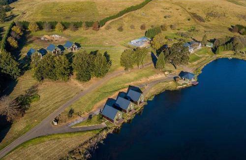 Nottingham Road House | 150 m² Farmhouse ∙ 2 bedrooms ∙ 6 guests