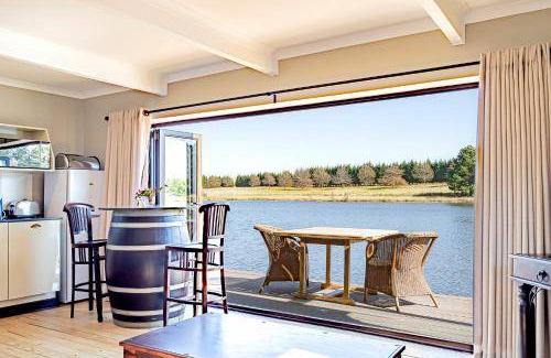 Nottingham Road House | 150 m² Farmhouse ∙ 2 bedrooms ∙ 6 guests