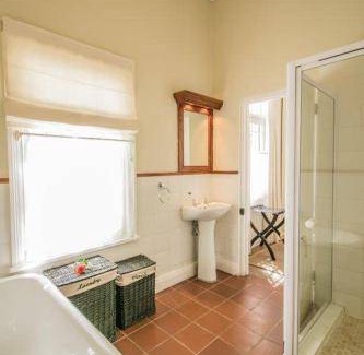 Graaff-Reinet House | 150 m² House ∙ 2 bedrooms ∙ 4 guests