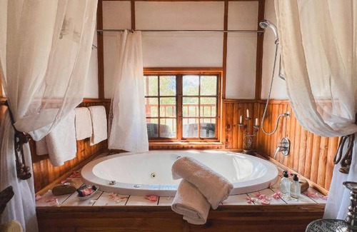 Tulbagh Apartment | 150 m² Serviced apartment ∙ 3 bedrooms ∙ 8 guests