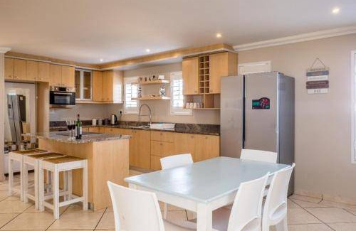 Stompneusbaai Villa | 150 m² Villa ∙ 3 bedrooms ∙ 6 guests