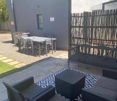 Beaufort West Apartment | 155 m² Apartment ∙ 3 bedrooms ∙ 6 guests