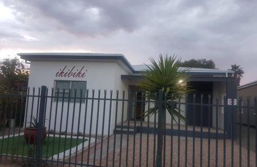 Beaufort West Apartment | 155 m² Apartment ∙ 3 bedrooms ∙ 6 guests
