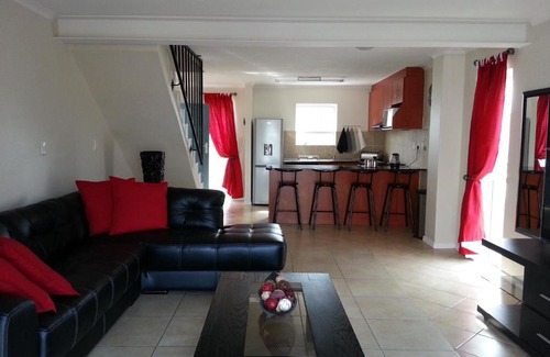 Gordons Bay Central Apartment | 159 Labella