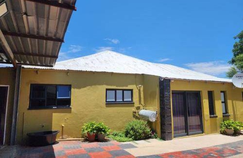 Vryburg Bed & Breakfast | 16 m² Bed and breakfast ∙ 2 guests
