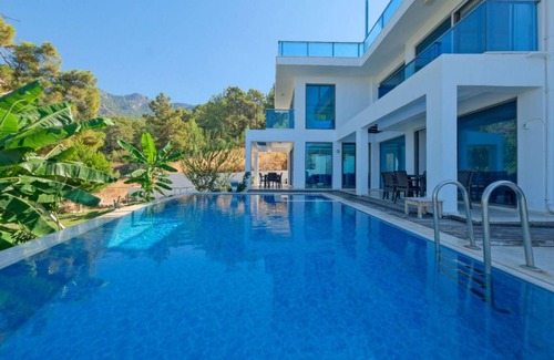 Faralya House | 160 m² House ∙ 4 bedrooms ∙ 8 guests