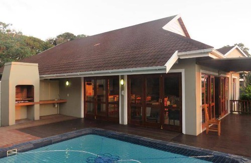 Port Shepstone House | 160 m² House ∙ 4 bedrooms ∙ 8 guests
