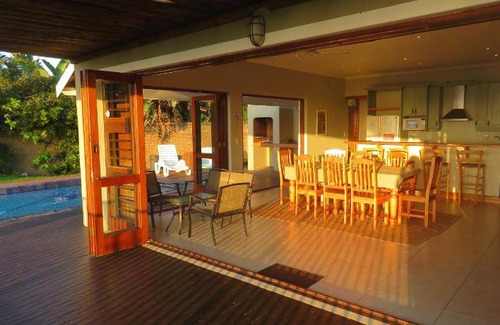 Port Shepstone House | 160 m² House ∙ 4 bedrooms ∙ 8 guests