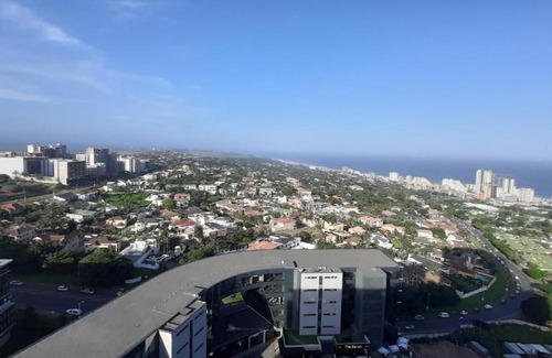 Umhlanga Ridge Apartment | 1706 Umhlanga Arch Best City & Sea Views